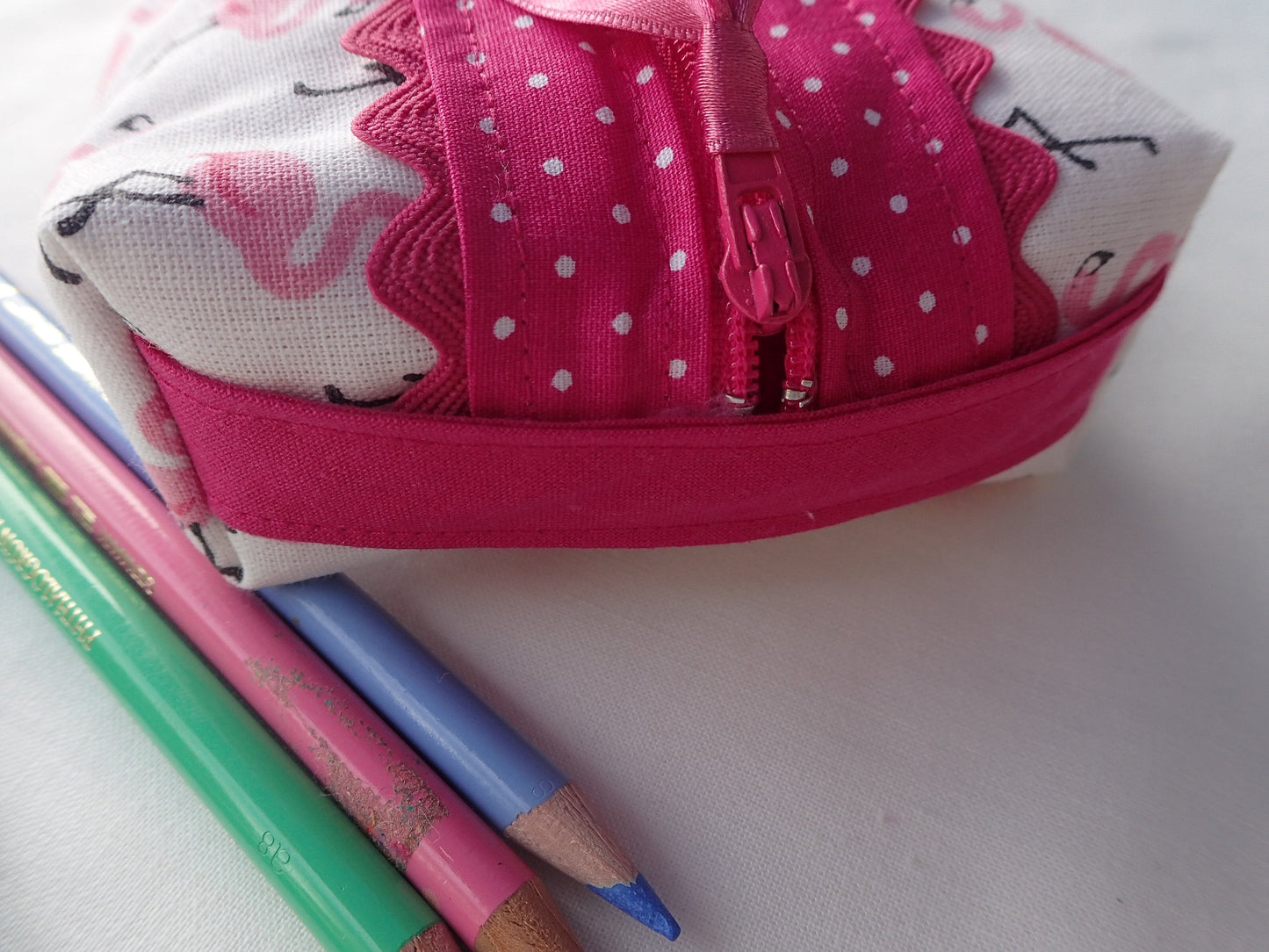 Trousse en coton avec croquet et ruban – Détail artisanal unique