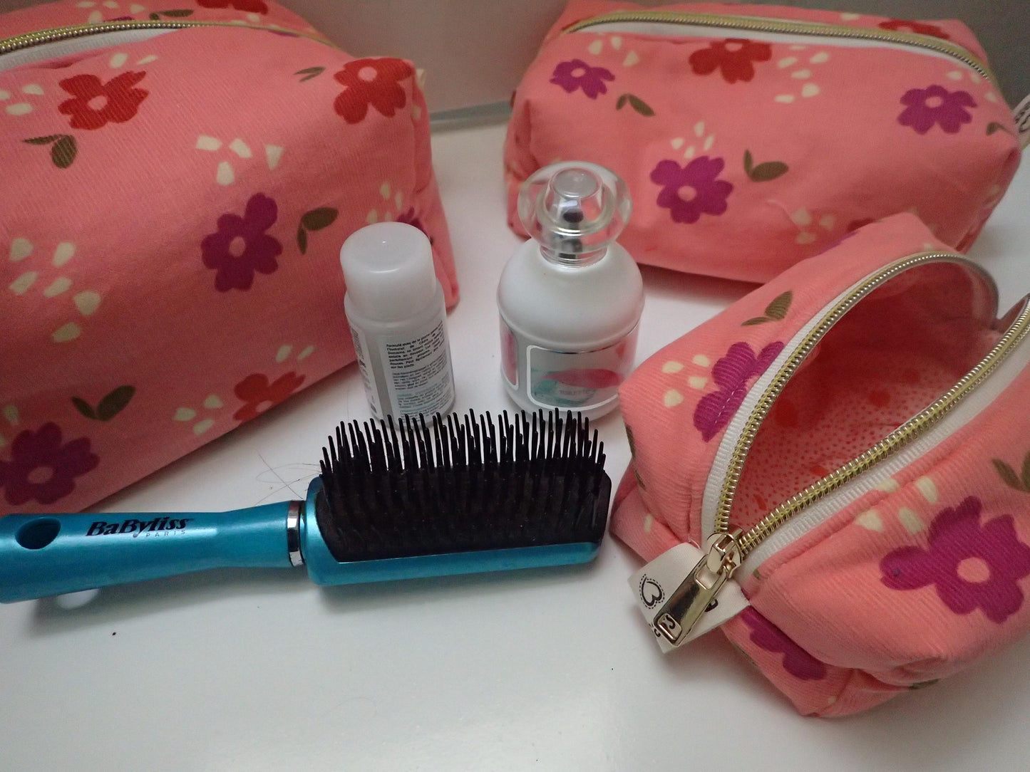 Trousse en velours fin doublée – Maquillage & Toilette