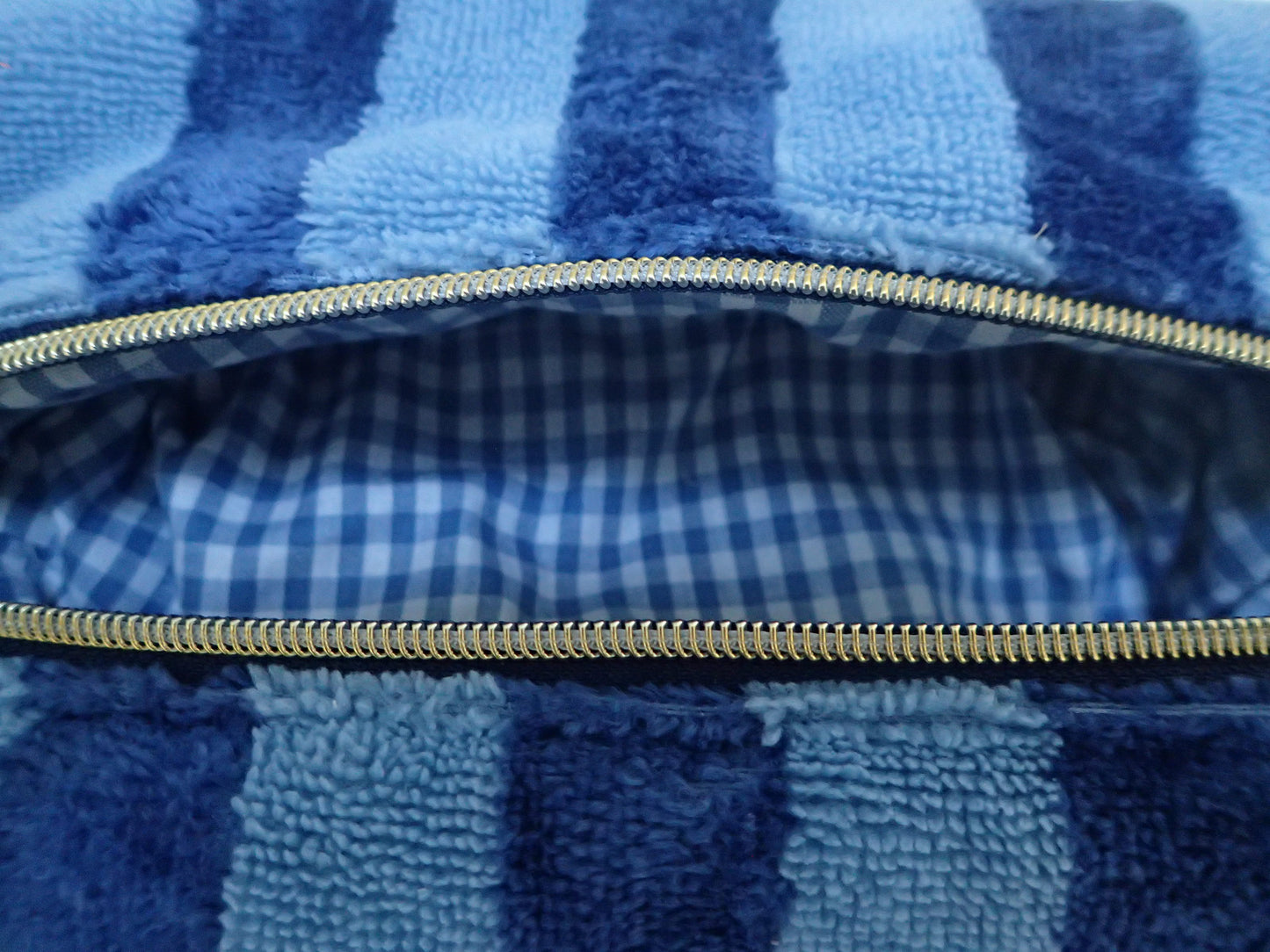 Trousse de toilette en éponge de bambou coloris Bleu – détail doublure coton