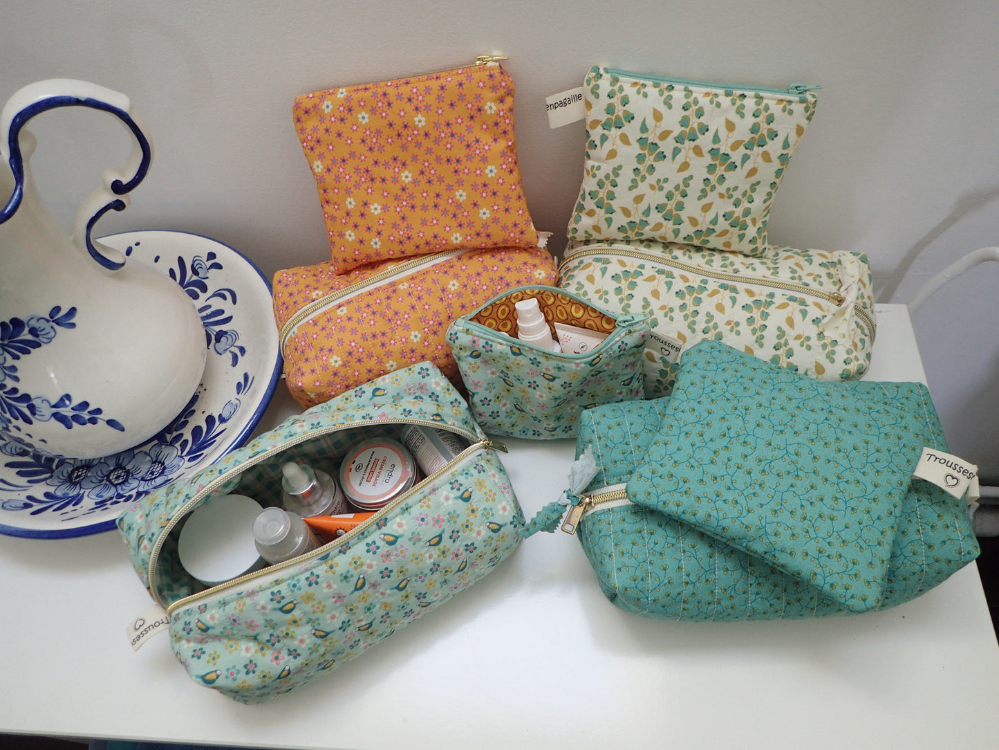 Trousse de toilette et sa pochette assortie