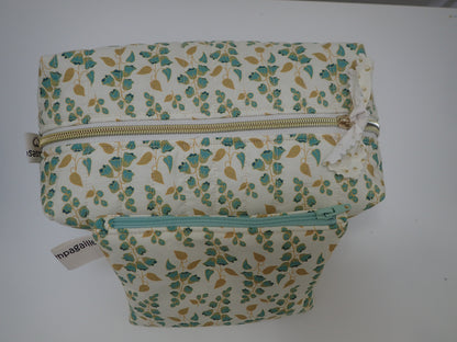 Trousse de toilette et sa pochette assortie