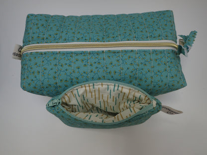 Trousse de toilette et sa pochette assortie