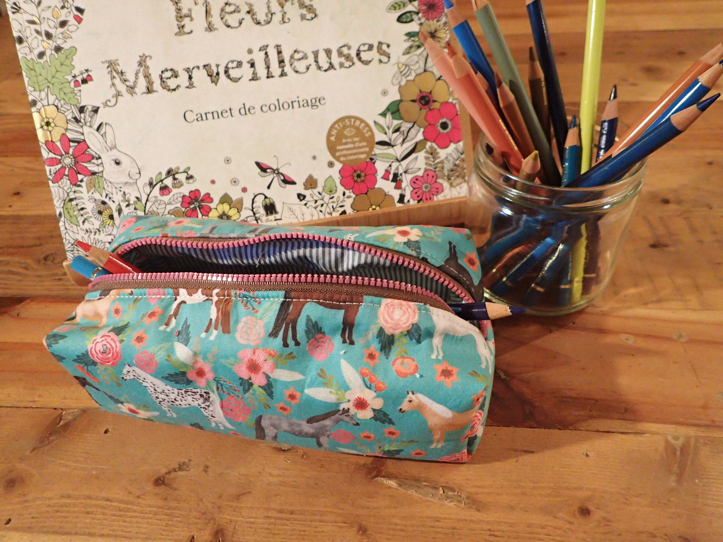 Trousses scolaire motifs animaux