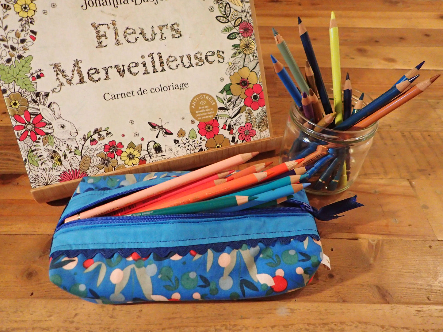 Trousses scolaire motifs fleuris